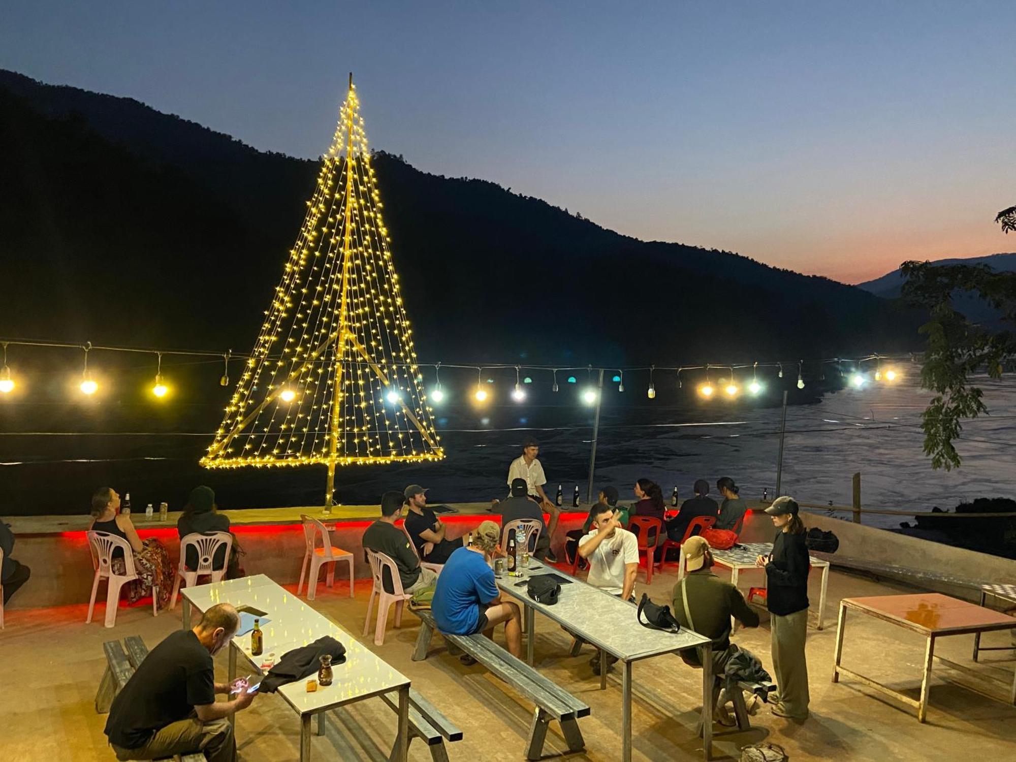 Mekong Backpackers Pakbeng公寓 外观 照片
